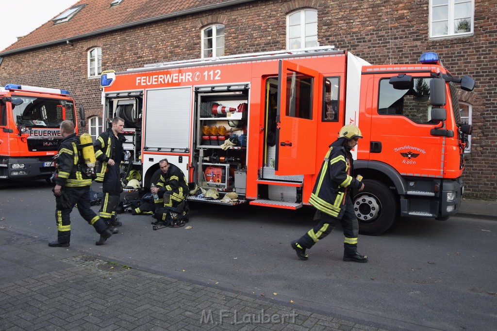 Feuer 2 Vollbrand Reihenhaus Roggendorf Berrischstr P007.JPG - Miklos Laubert